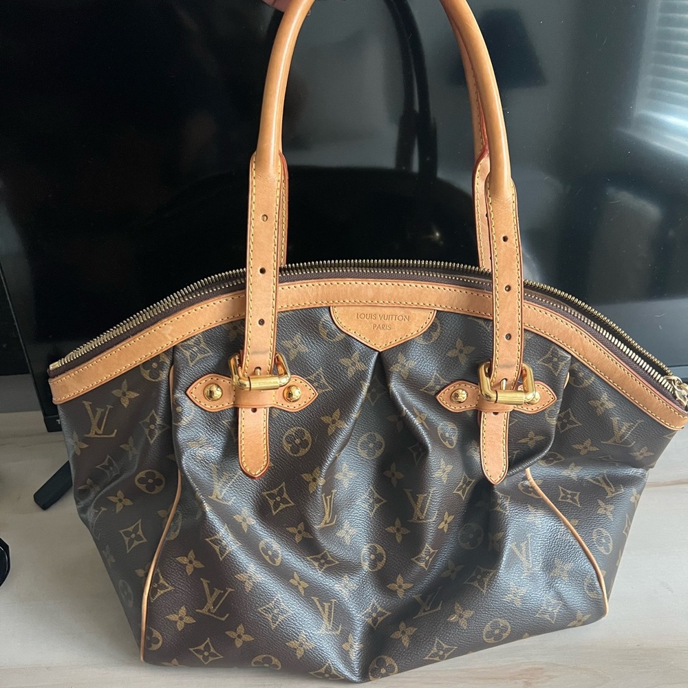 Louis Vuitton Tivoli